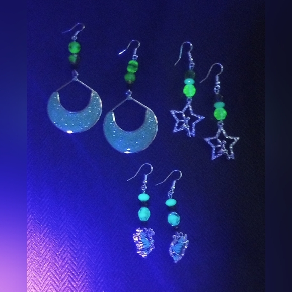Uranium Glass Beaded Earrings Silver Charms Vintage Beads Black Light Glow - Picture 3 of 10